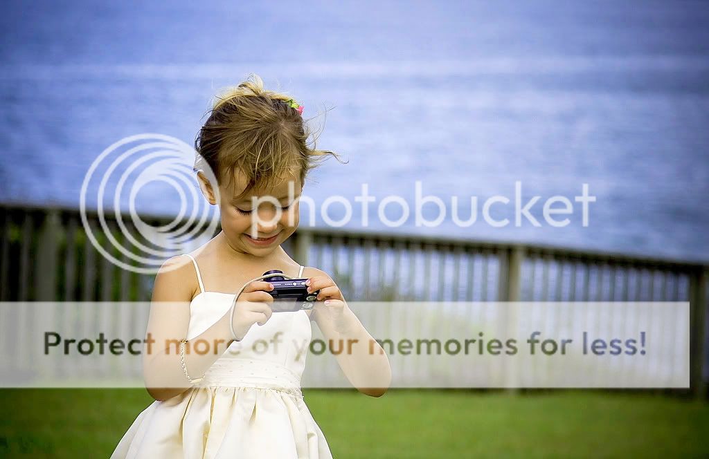 IMAGE: http://i384.photobucket.com/albums/oo289/CanonDigitals/22609a.jpg